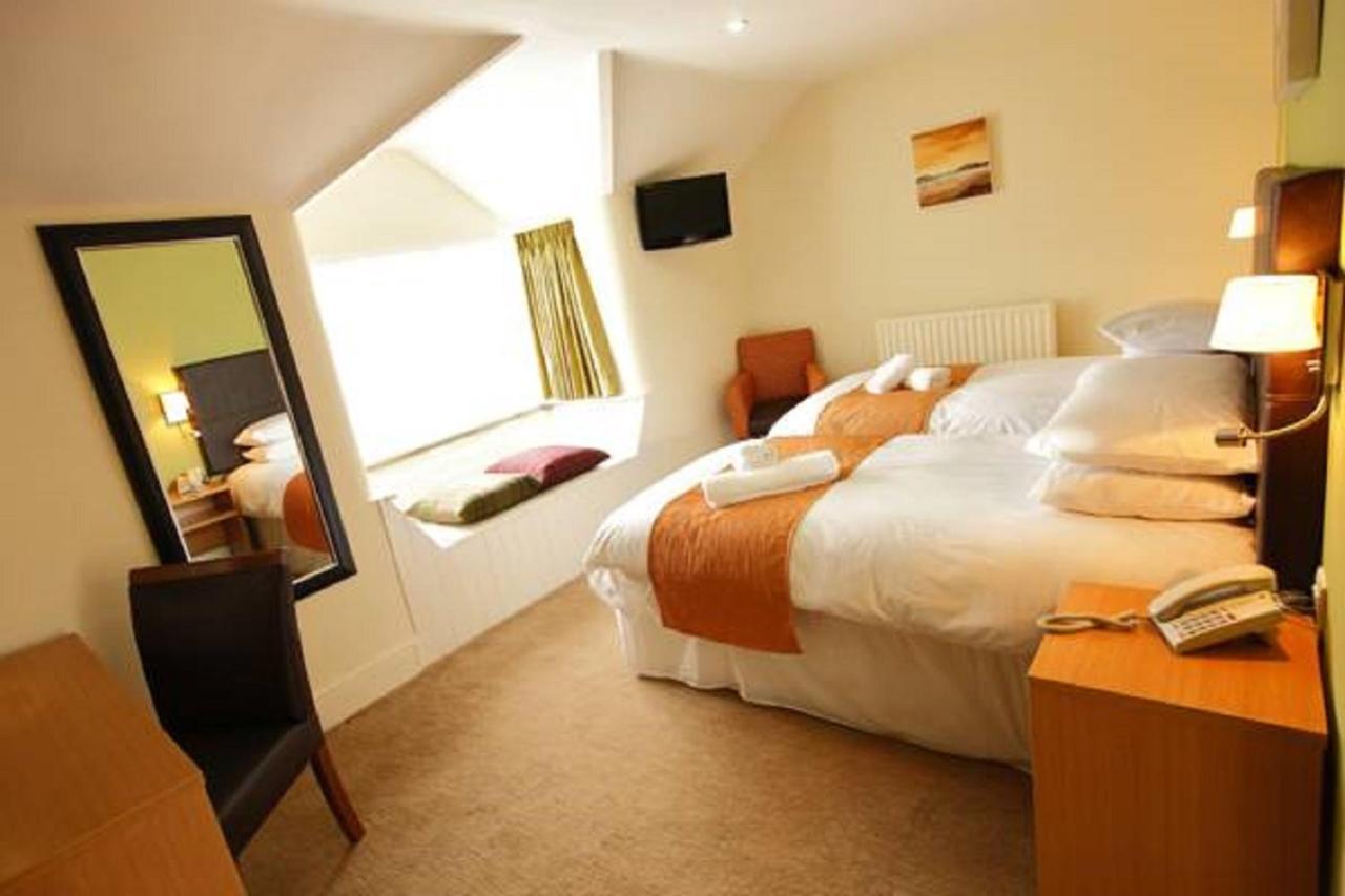 Rose And Crown Hotel Porthcawl Buitenkant foto