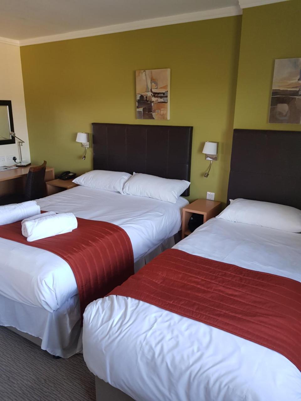 Rose And Crown Hotel Porthcawl Buitenkant foto